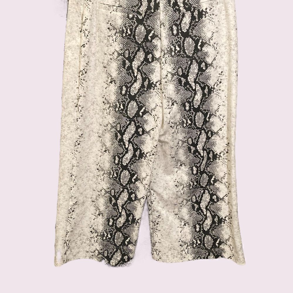 NWT Gianni Bini Python Print Wide Leg Cropped Pants - Picture 2 of 10